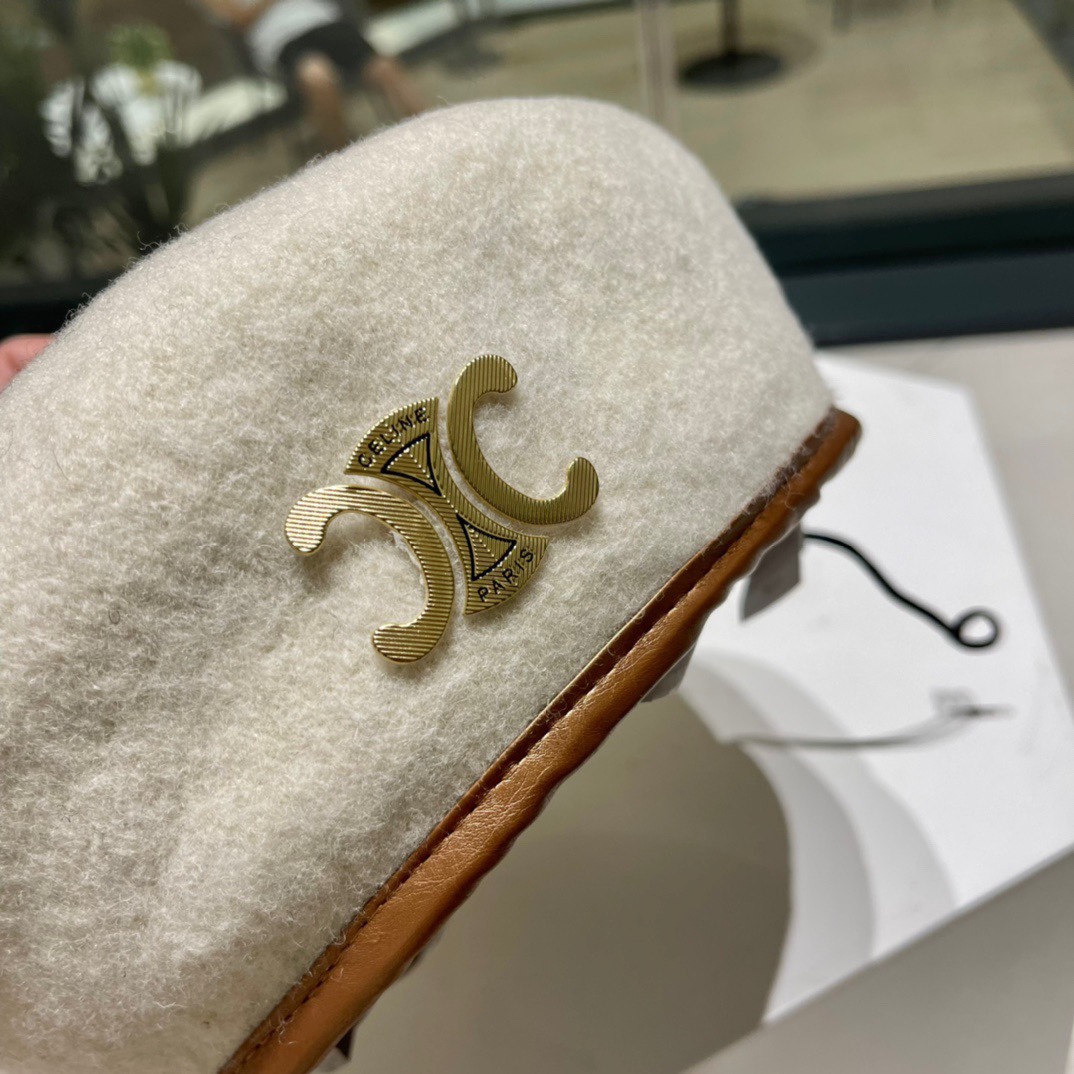 Celine赛琳羊毛贝雷帽烫印金色logo头围57cm