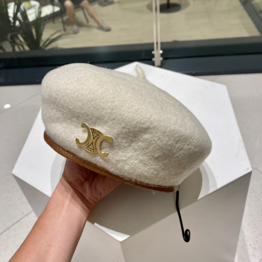 Celine赛琳羊毛贝雷帽烫印金色logo头围57cm