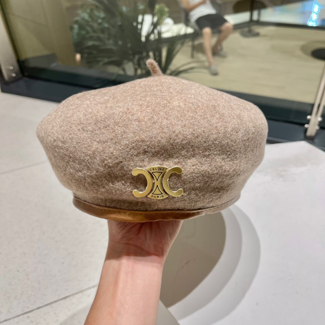 Celine赛琳羊毛贝雷帽烫印金色logo头围57cm