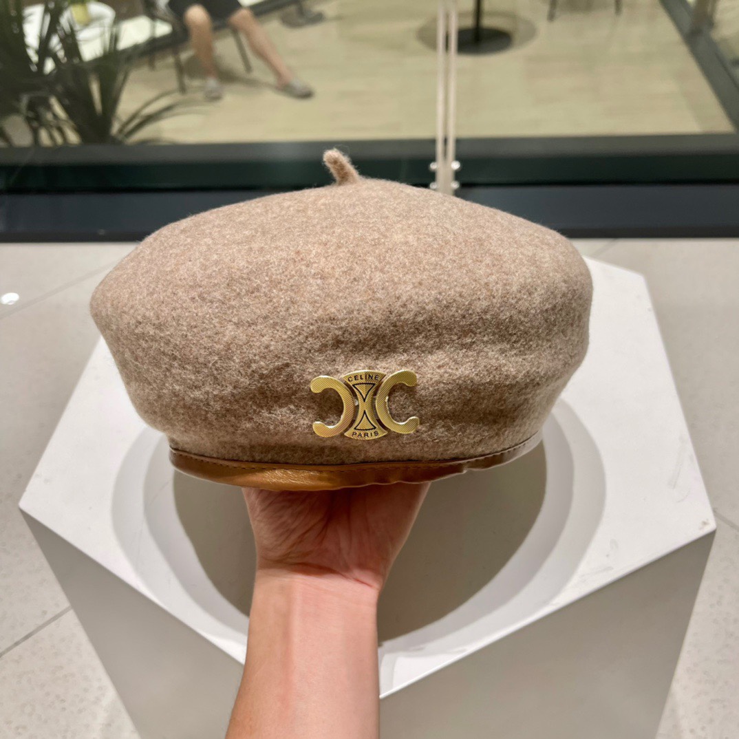 Celine赛琳羊毛贝雷帽烫印金色logo头围57cm