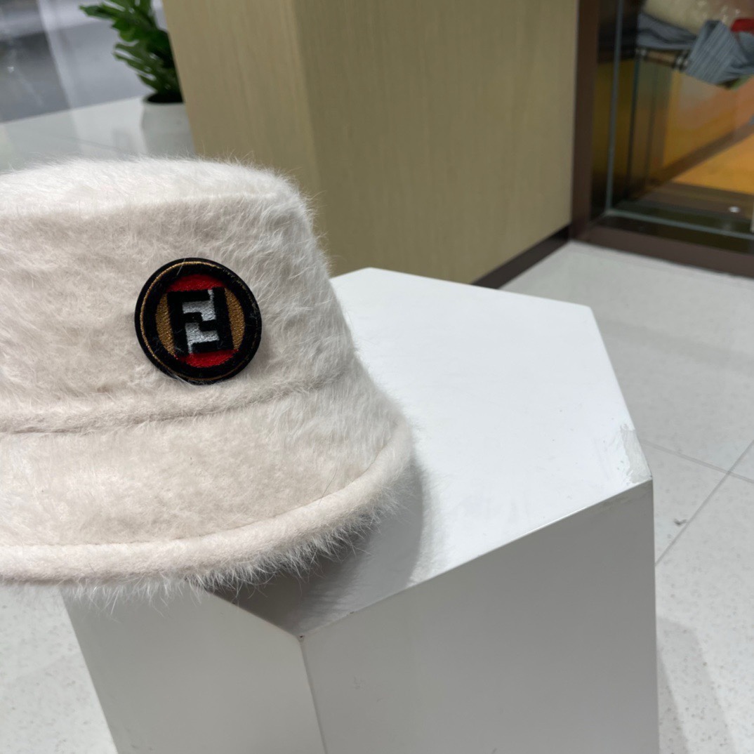 芬迪Fendi2023秋冬新款渔夫帽加厚保暖渔夫帽