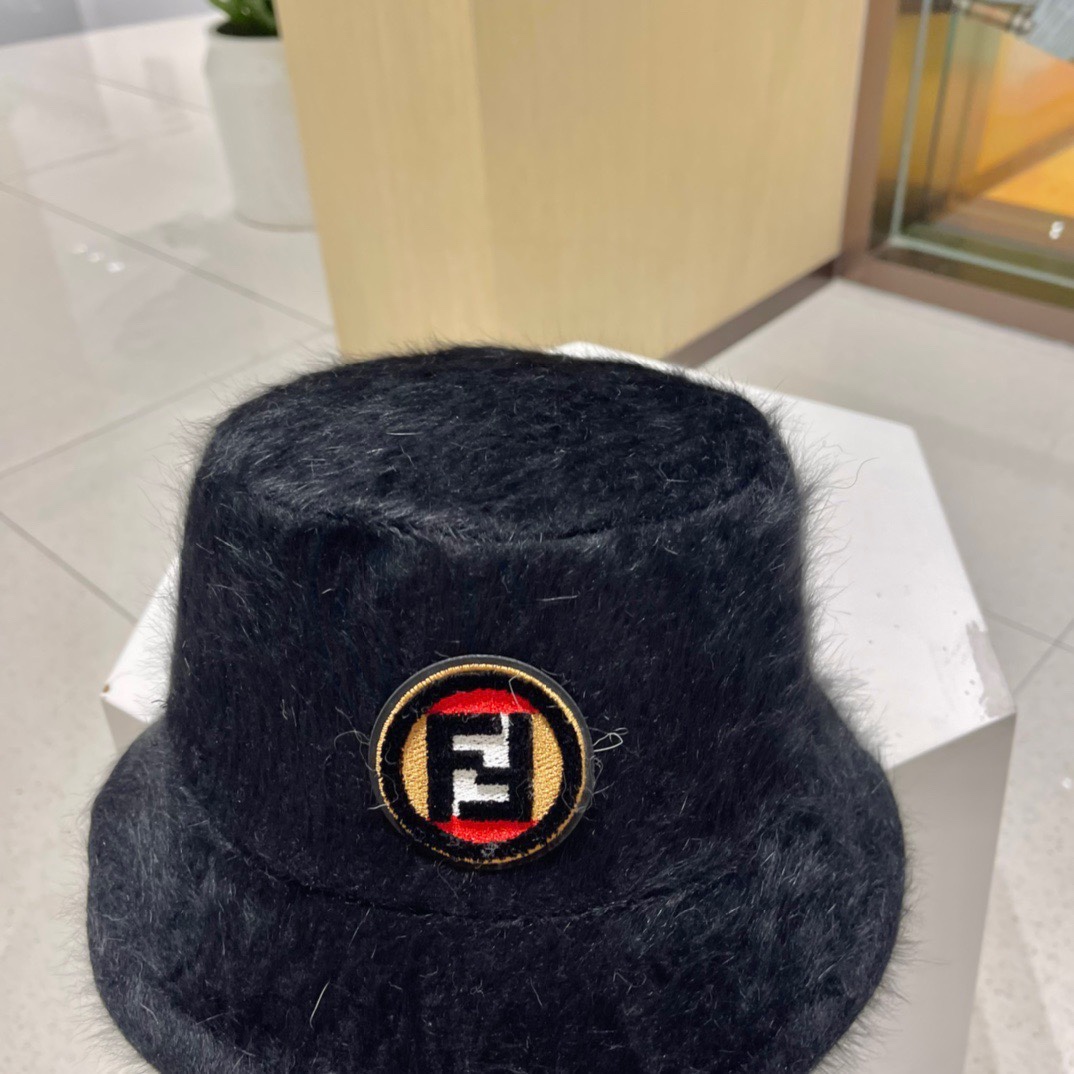 芬迪Fendi2023秋冬新款渔夫帽加厚保暖渔夫帽