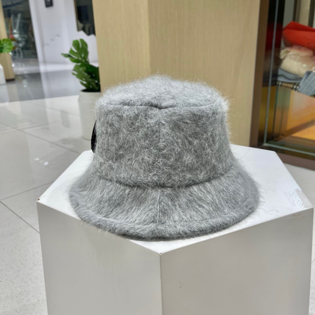 芬迪Fendi2023秋冬新款渔夫帽加厚保暖渔夫帽