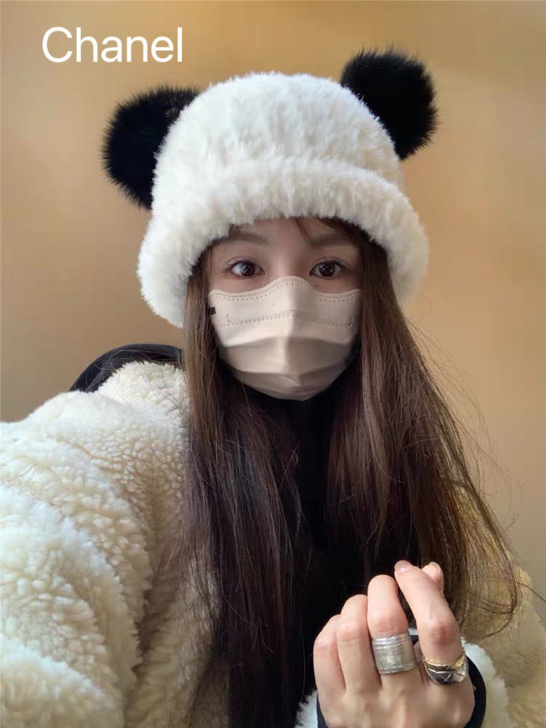 Chanel香奈儿软软的狐狸毛球毛绒绒帽子女秋冬新款保暖护耳套头帽针织帽冷帽潮