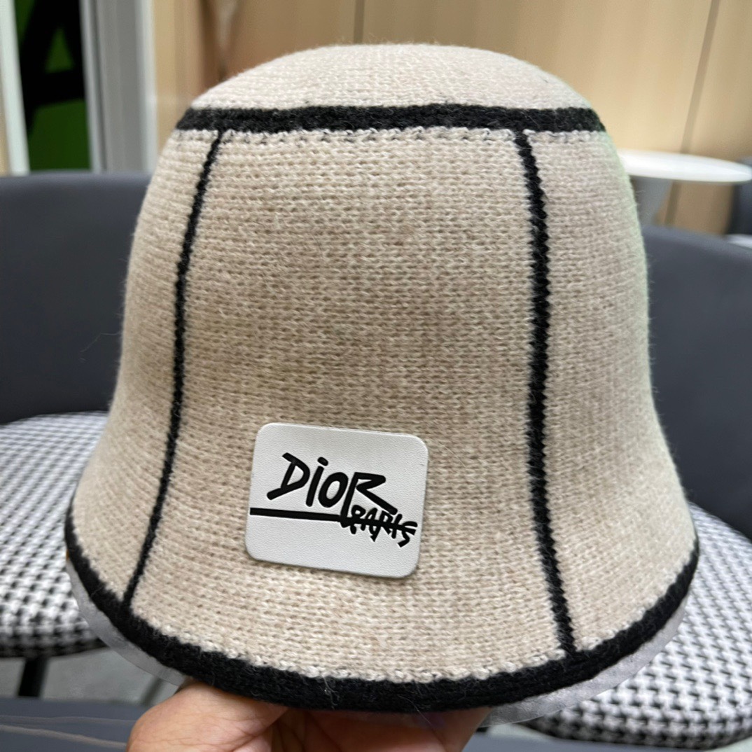 Dior迪奥秋冬款2024新款针织渔夫帽精致純也格调很有感觉很酷很时尚