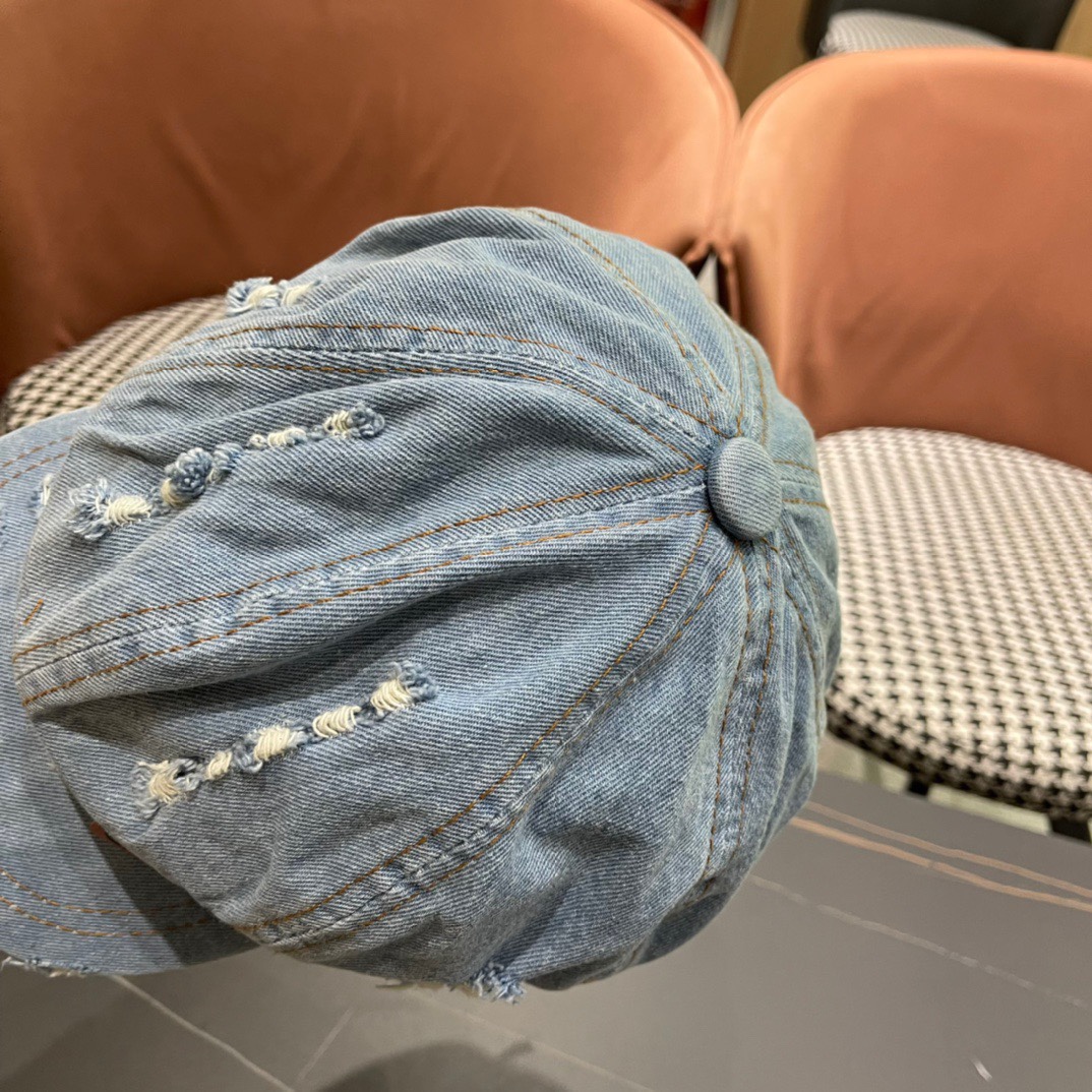 Celine赛琳春季新订单款古典西欧风格是鸭舌牛仔贝雷帽进口材质笔挺舒展整体爽朗有书卷气