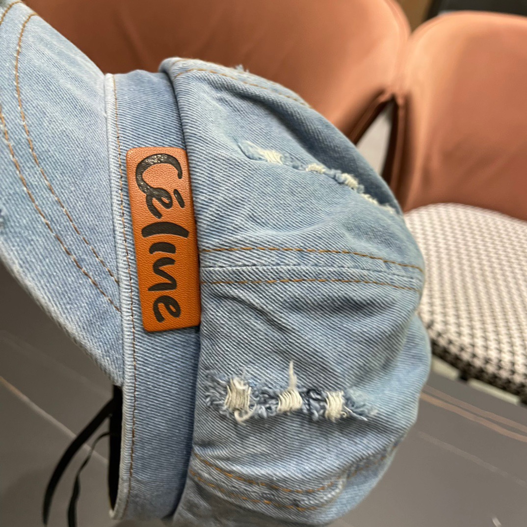 Celine赛琳春季新订单款古典西欧风格是鸭舌牛仔贝雷帽进口材质笔挺舒展整体爽朗有书卷气