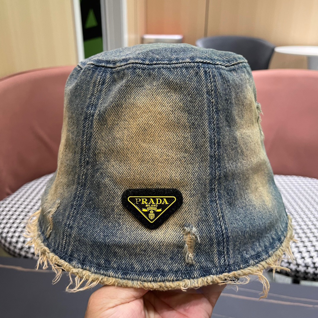 普拉达Prada新款水桶牛仔渔夫帽精致格调有感觉断货热门质量超赞