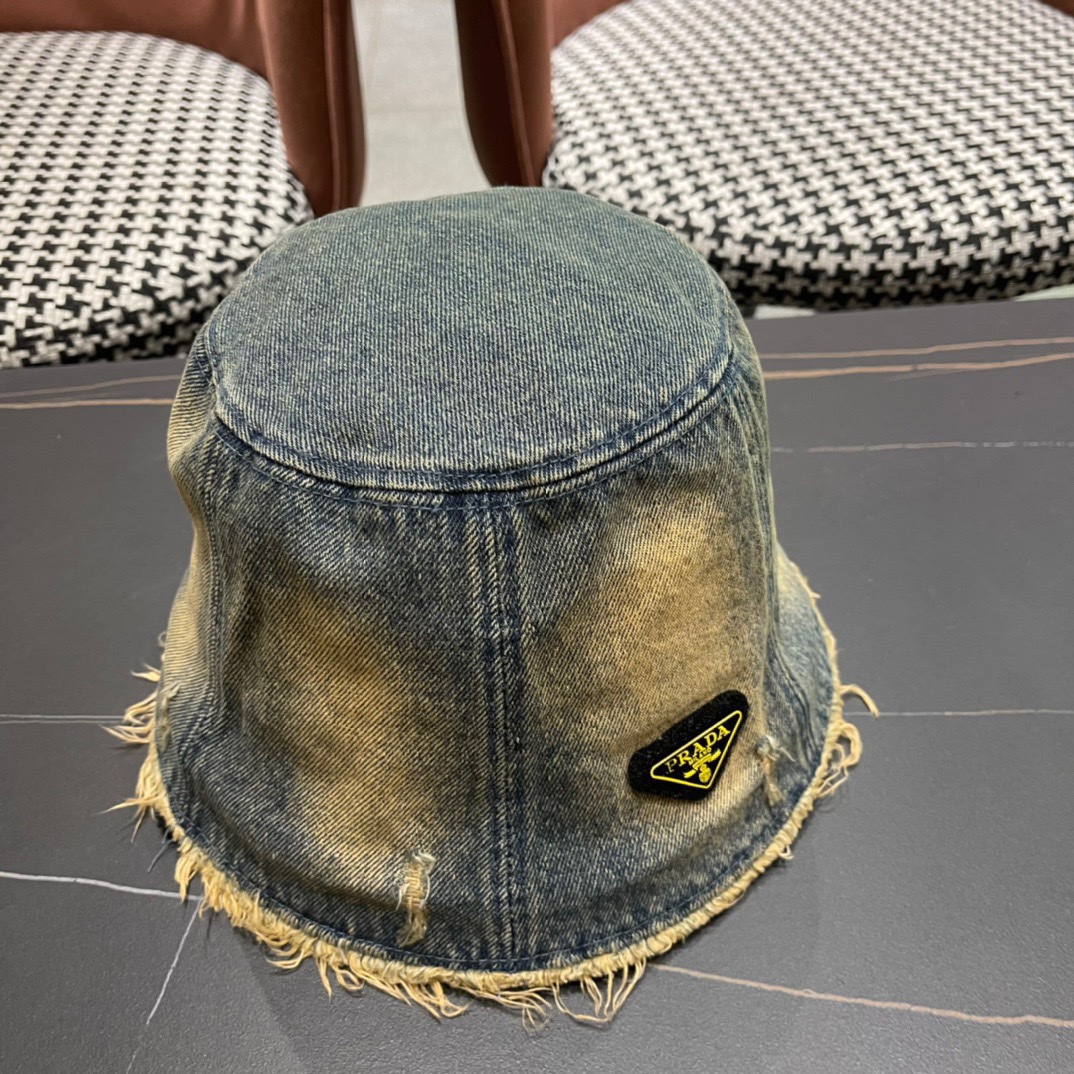 普拉达Prada新款水桶牛仔渔夫帽精致格调有感觉断货热门质量超赞