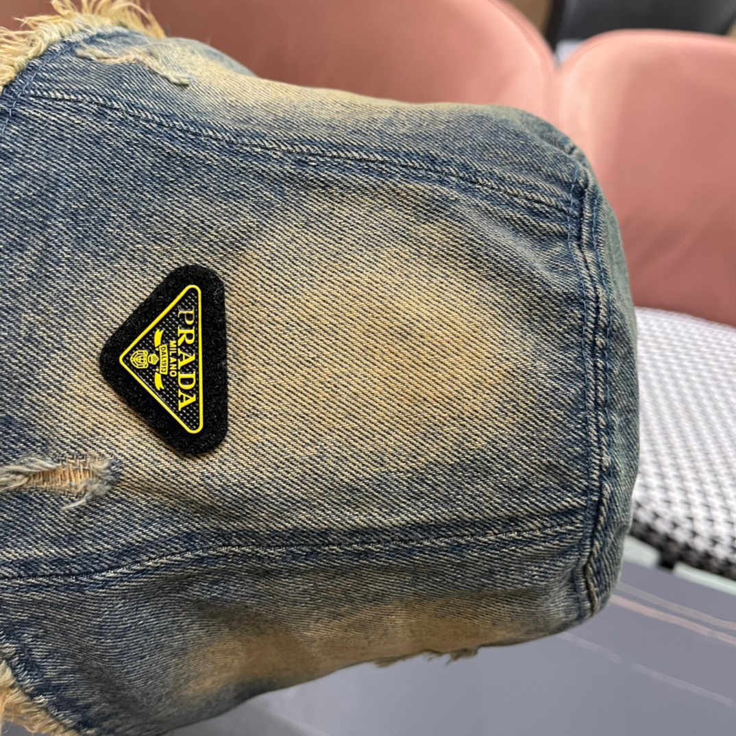 普拉达Prada新款水桶牛仔渔夫帽精致格调有感觉断货热门质量超赞