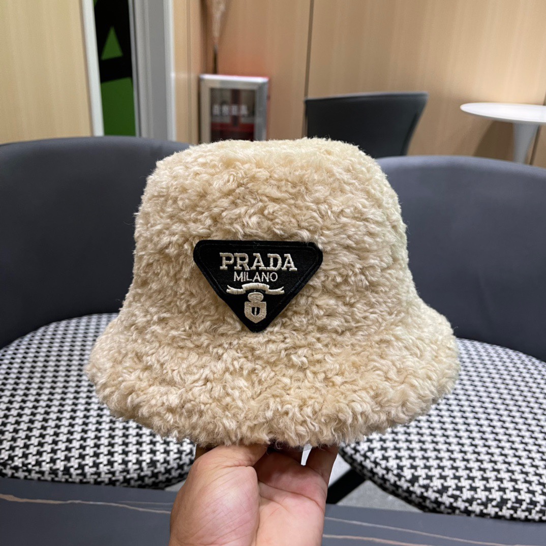 普拉达Prada2024秋冬款毛绒渔夫帽日系大头围显脸小百搭保暖帽