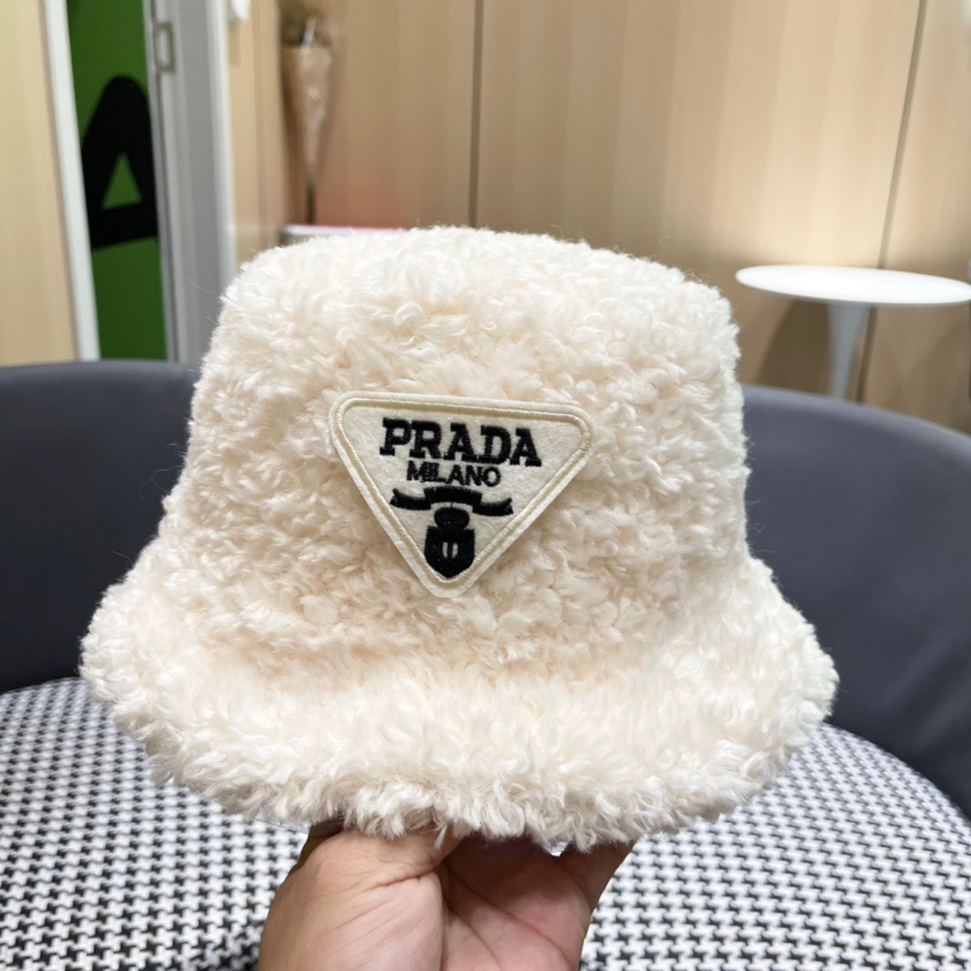 普拉达Prada2024秋冬款毛绒渔夫帽日系大头围显脸小百搭保暖帽
