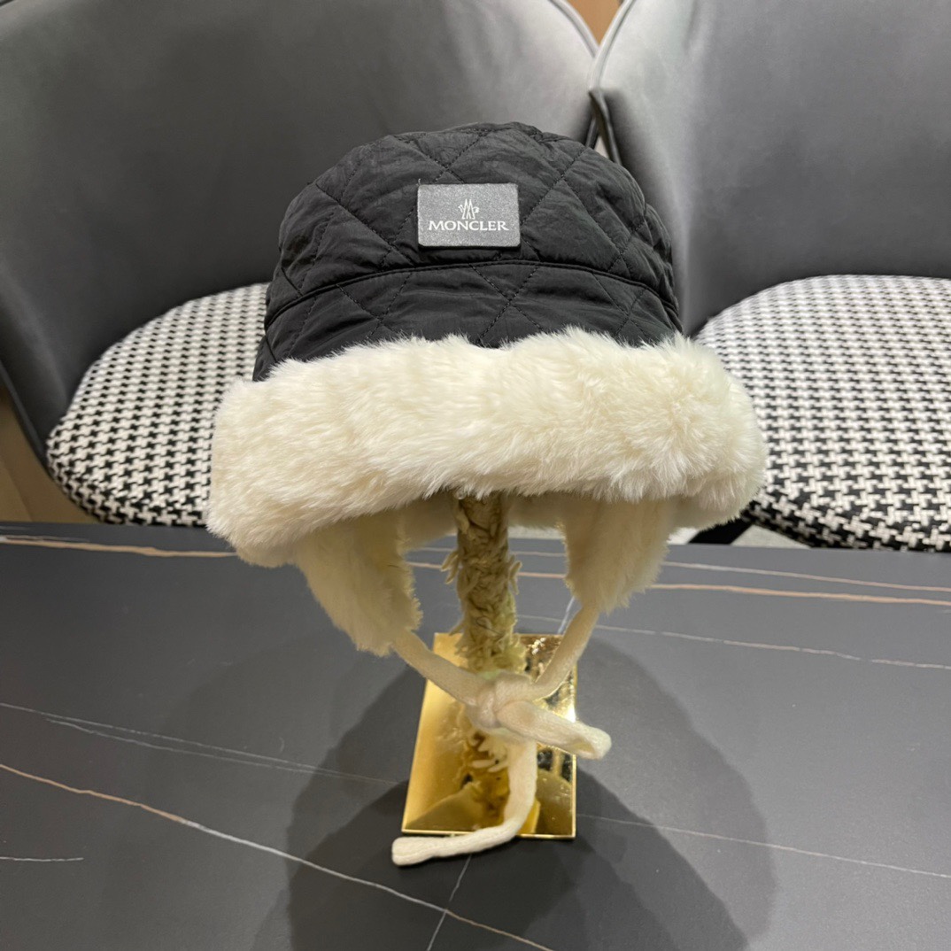 蒙囗MONCLER2024秋冬款毛绒护耳雷锋帽加厚更保暖时尚流行质感一流秋冬保暖最佳名品赶紧订购哦跑量款