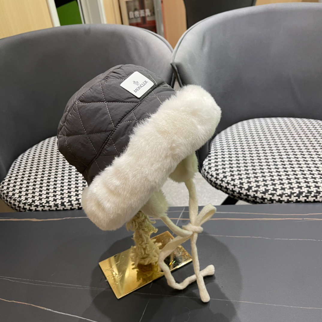 蒙囗MONCLER2024秋冬款毛绒护耳雷锋帽加厚更保暖时尚流行质感一流秋冬保暖最佳名品赶紧订购哦跑量款
