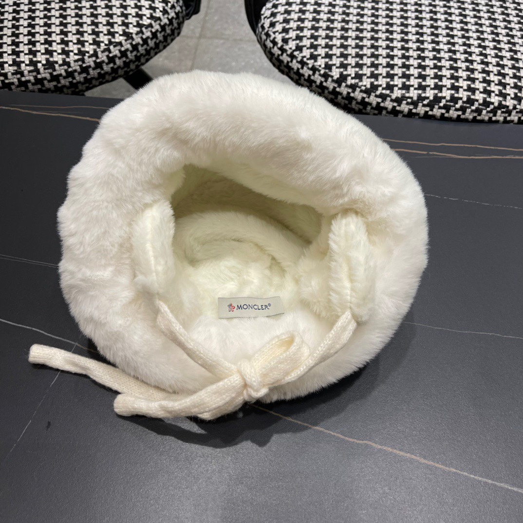 蒙囗MONCLER2024秋冬款毛绒护耳雷锋帽加厚更保暖时尚流行质感一流秋冬保暖最佳名品赶紧订购哦跑量款