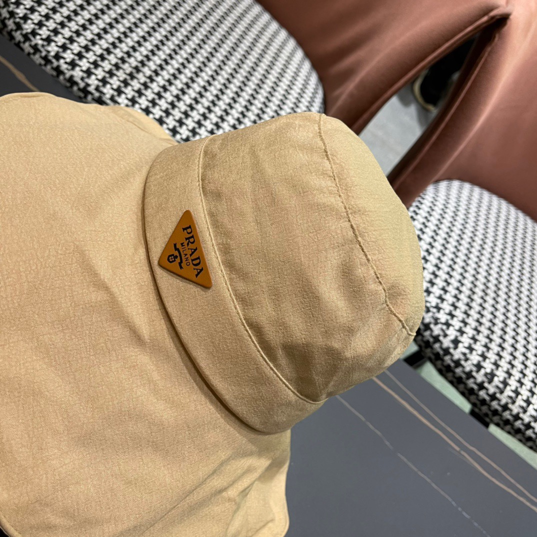 【PRADA普拉达】2024新款三角标渔夫帽，大牌款超好搭配，