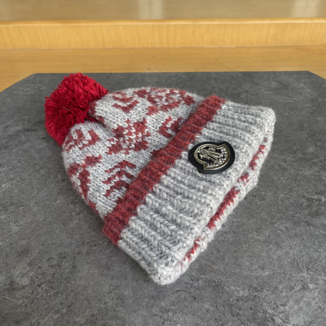 。Moncler蒙口，韩版加绒针织毛线帽，毛球可爱提花撞色时尚女秋冬大头围护耳保暖显脸小