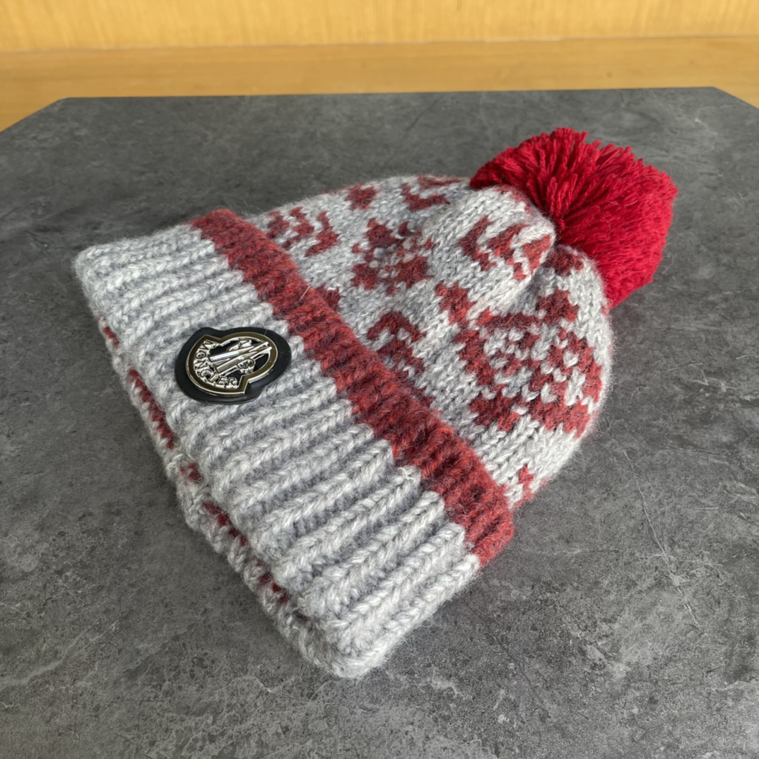 。Moncler蒙口，韩版加绒针织毛线帽，毛球可爱提花撞色时尚女秋冬大头围护耳保暖显脸小