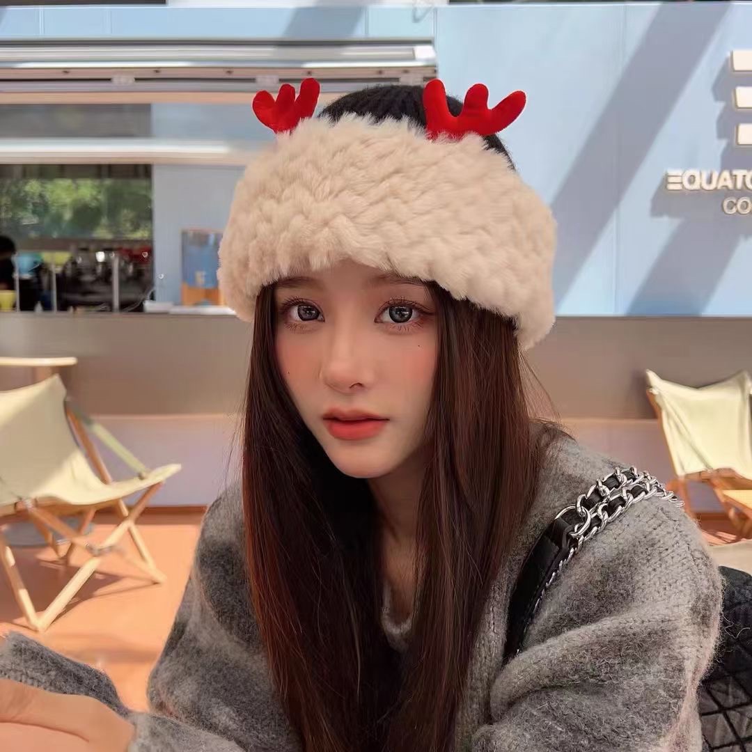 NO:215433,Dior DIOR autumn and winter cute cartoon antler wool hat for women Christmas gift versatile warm red knitted pullover hat fisherman hat baseball hat knit hat, hat, dior, dior, espadrilles, hats19860909迪奥 DIOR秋冬季可爱卡通鹿角毛线帽子女圣诞节礼物百搭保暖红色针织套头帽帽子渔夫帽棒球帽针织帽,帽子,dior,dior,espadrilles,hats,hat