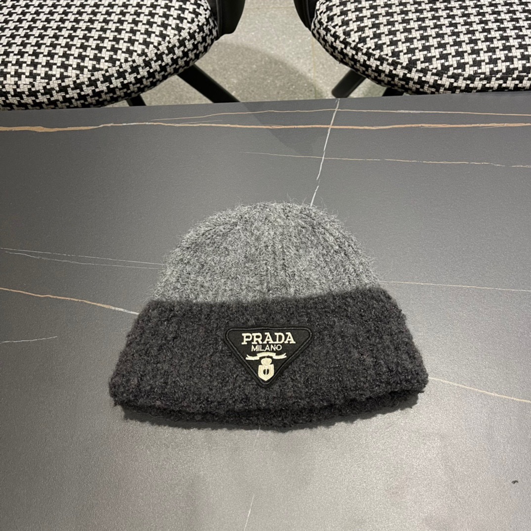 NO:215435,Prada Prada wool hat knit hat versatile style, warm and fashionable hat fisherman hat baseball hat knit hat, hat, prada, prada, espadrilles, hats19860909Prada普拉达毛线帽针织帽百搭款,保暖又时尚帽子渔夫帽棒球帽针织帽,帽子,prada,prada,espadrilles,hats,hat