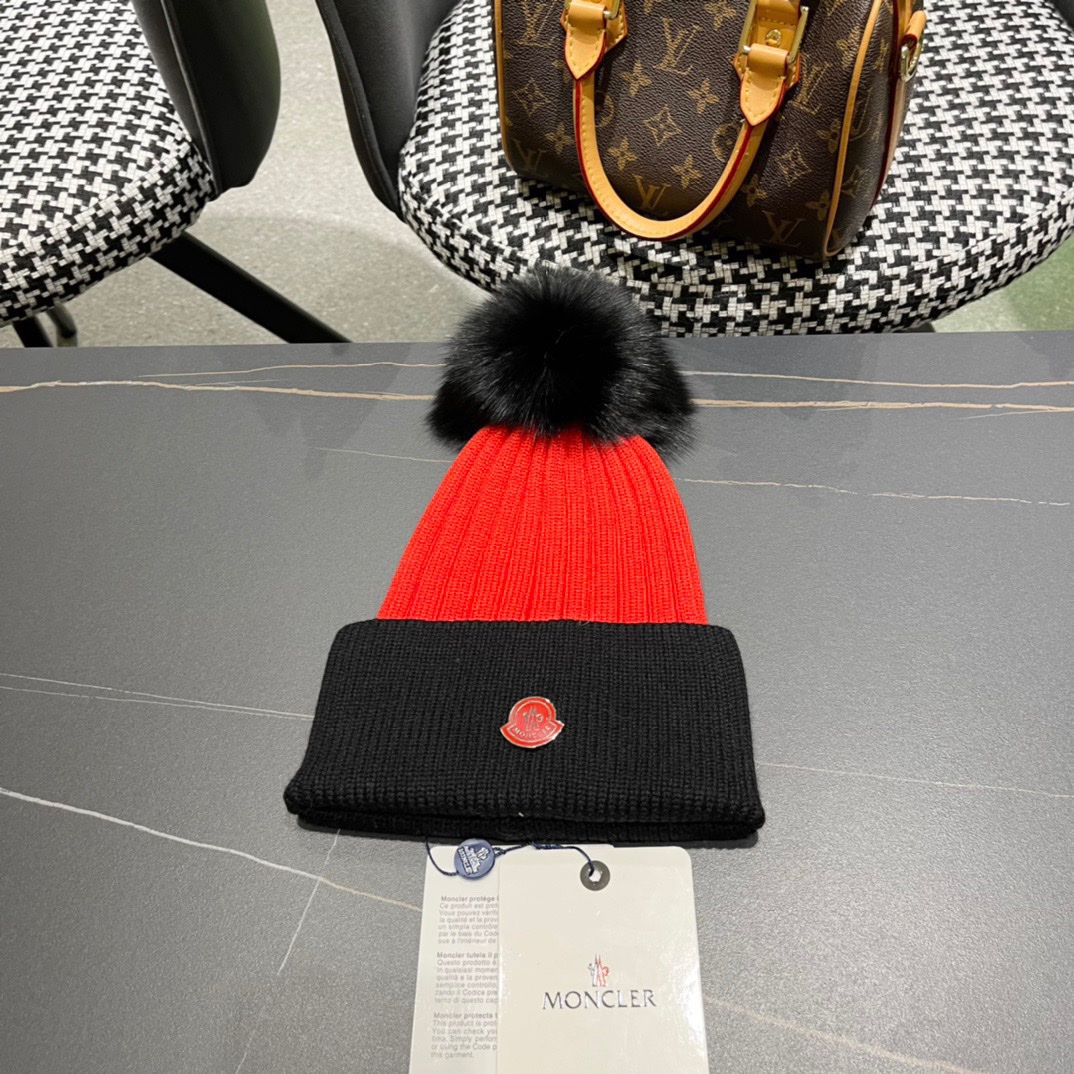 NO:215468,Banded. Classic Banded Clothed Wool Hat!  My little sister’s favorite winter ~ It looks good with any clothes!  A cute and age-reducing style~ with many colors, versatile versatile ~ the wool ball is paired with a full 12 cm fox wool ball!  The fur balls are very soft and shiny!  Get it quickly ~ Hat Fisherman's hat Baseball hat Knitted hat, hat, Moncler, espadrilles, hats19860909蒙口.经典蒙口布标毛线帽！小姐姐的冬日最爱～随便搭配什么衣服都好看！又减龄又显可爱的一款～颜色很多,随心百搭～毛球配的是整整12公分的狐狸毛球！毛球非常柔软,有光泽！快快入手～帽子渔夫帽棒球帽针织帽,帽子,Moncler,espadrilles,hats,hat