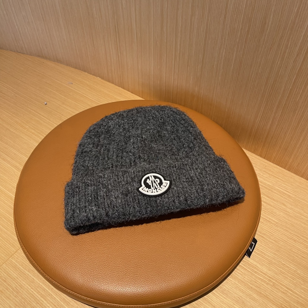 NO:215400,The new knitted wool ear protection and warm hat, fisherman hat, baseball hat, knit hat, hat, christian louboutin, Moncler, espadrilles, hats19860909蒙口MONCLER秋冬新款针织毛线护耳保暖帽帽子渔夫帽棒球帽针织帽,帽子,christian louboutin,Moncler,espadrilles,hats,hat