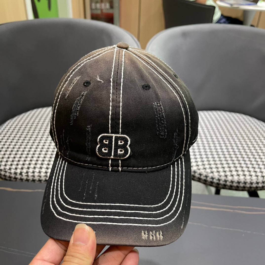  新品Balenciaga巴黎世家新款棒球帽
现货秒发🧢简约时尚超级无敌好看的帽子！情侣款！原单货比起其