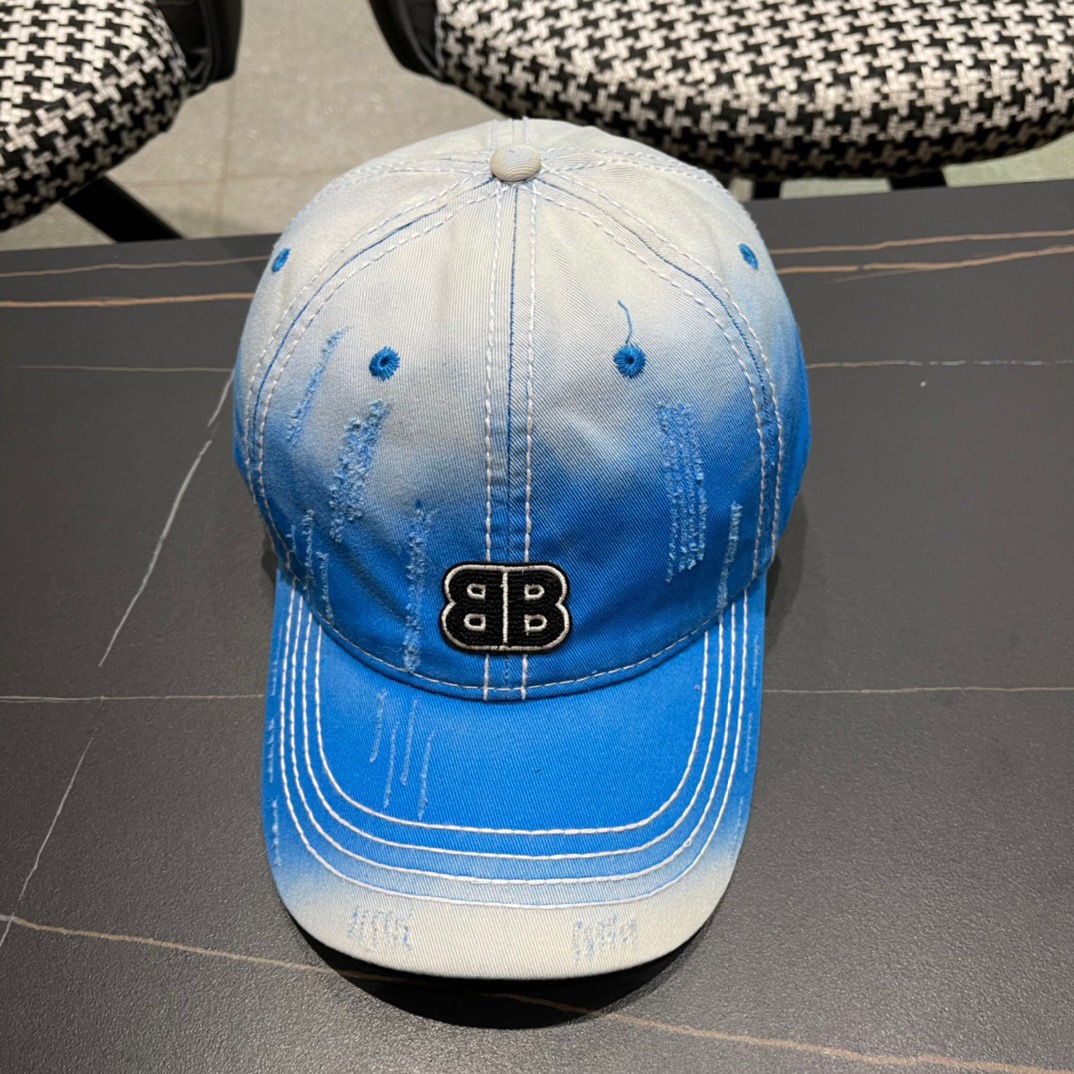  新品Balenciaga巴黎世家新款棒球帽
现货秒发🧢简约时尚超级无敌好看的帽子！情侣款！原单货比起其