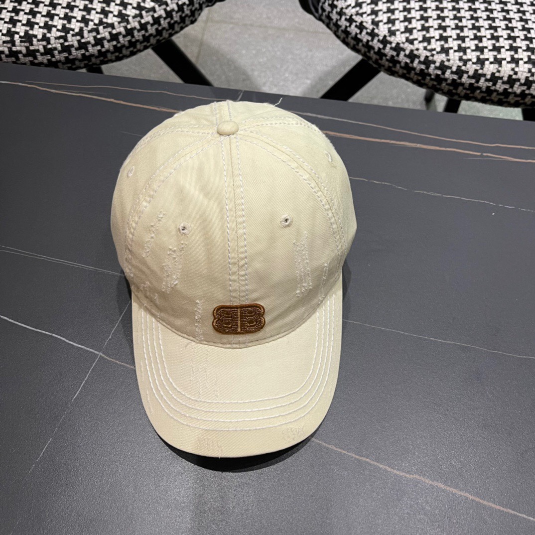  新品Balenciaga巴黎世家新款棒球帽
现货秒发🧢简约时尚超级无敌好看的帽子！情侣款！原单货比起其