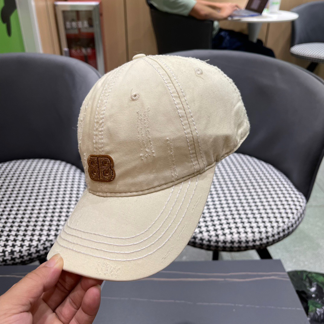  新品Balenciaga巴黎世家新款棒球帽
现货秒发🧢简约时尚超级无敌好看的帽子！情侣款！原单货比起其