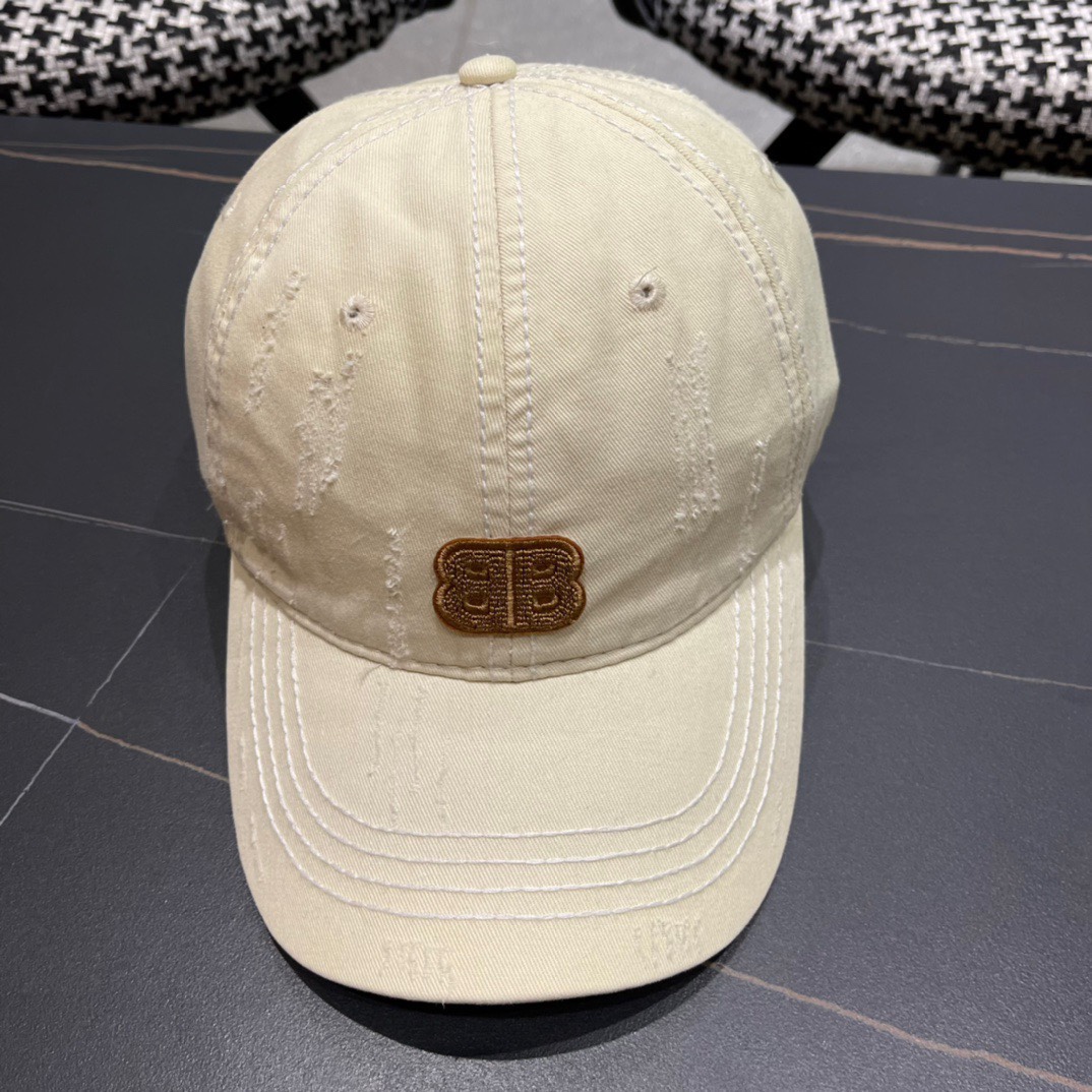  新品Balenciaga巴黎世家新款棒球帽
现货秒发🧢简约时尚超级无敌好看的帽子！情侣款！原单货比起其