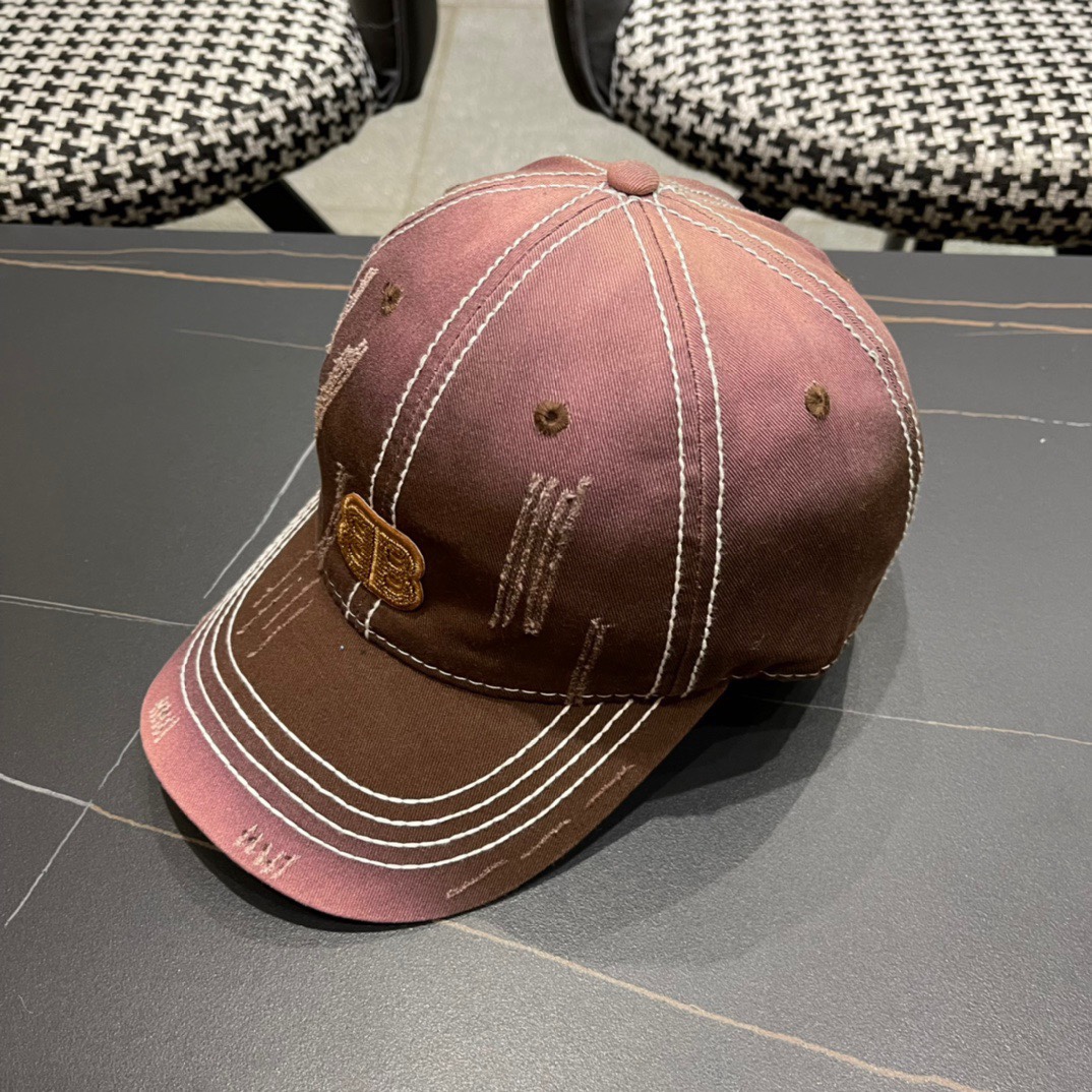  新品Balenciaga巴黎世家新款棒球帽
现货秒发🧢简约时尚超级无敌好看的帽子！情侣款！原单货比起其