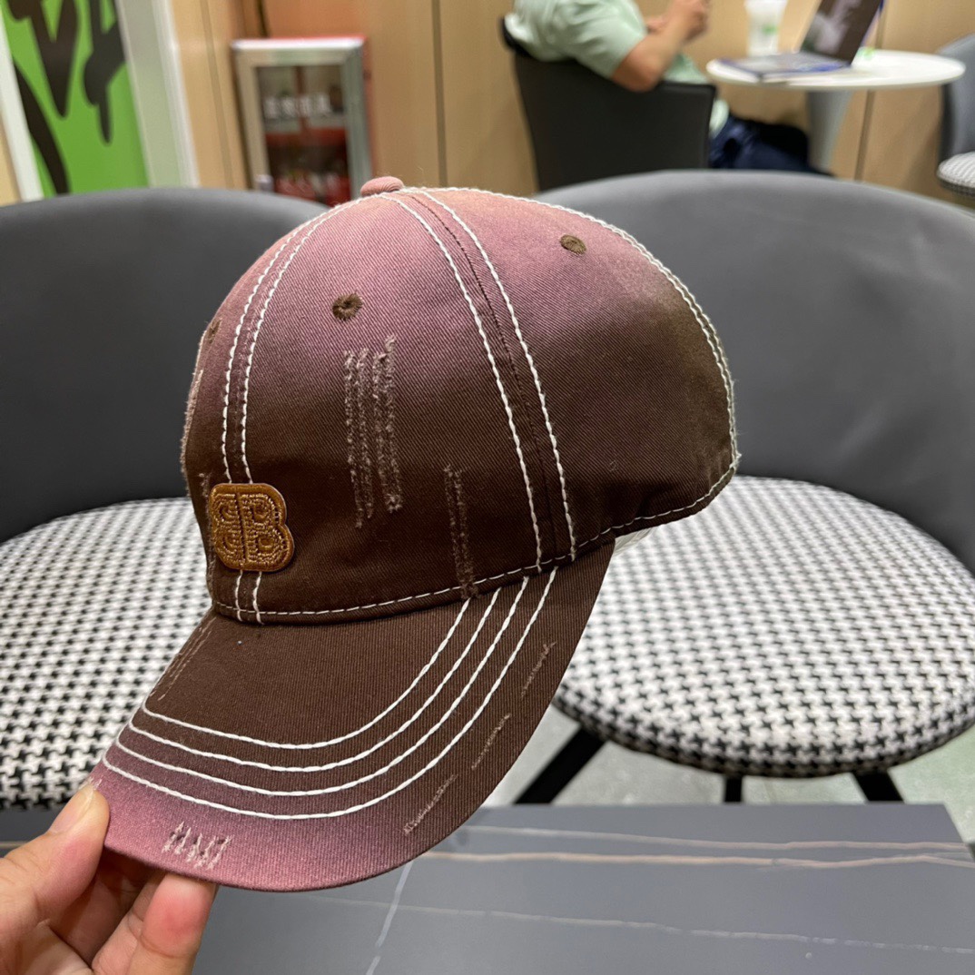  新品Balenciaga巴黎世家新款棒球帽
现货秒发🧢简约时尚超级无敌好看的帽子！情侣款！原单货比起其