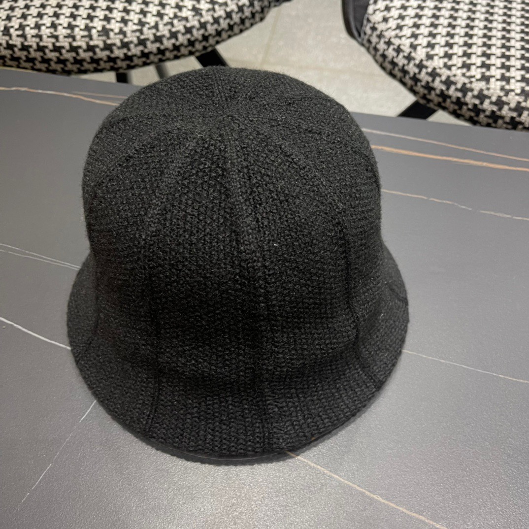 Prada普拉达日系甜美水桶针织毛线帽女秋冬保暖韩系博主同款毛线帽显脸小