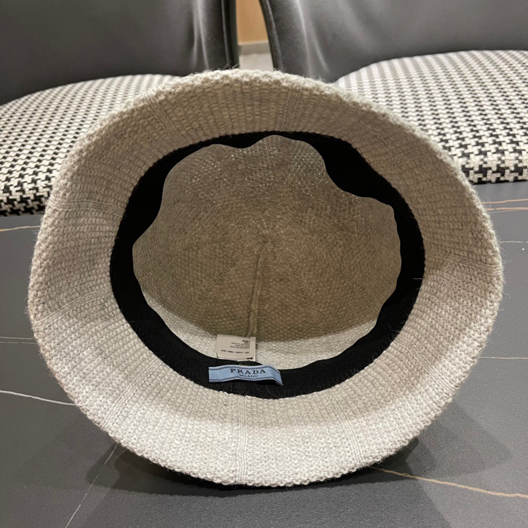 Prada普拉达日系甜美水桶针织毛线帽女秋冬保暖韩系博主同款毛线帽显脸小