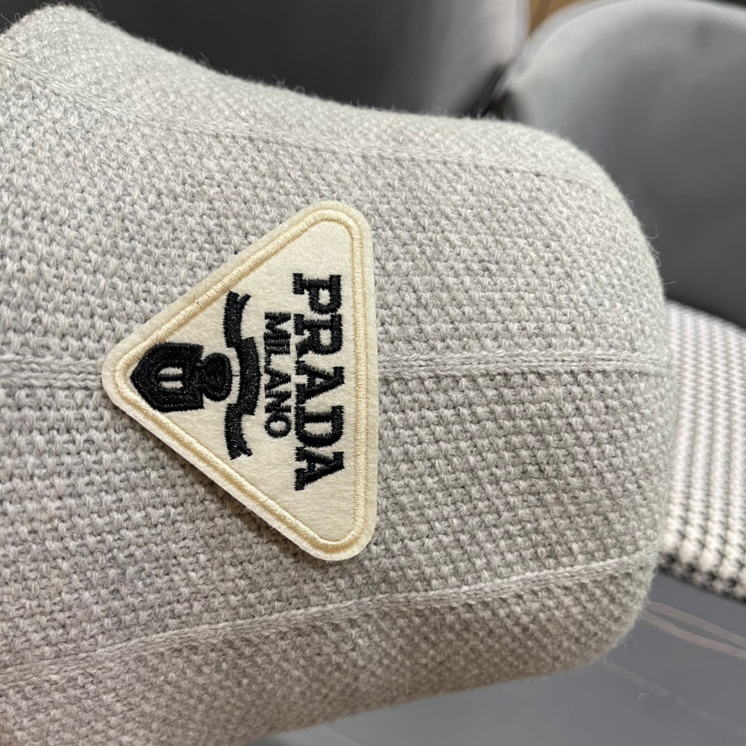 Prada普拉达日系甜美水桶针织毛线帽女秋冬保暖韩系博主同款毛线帽显脸小