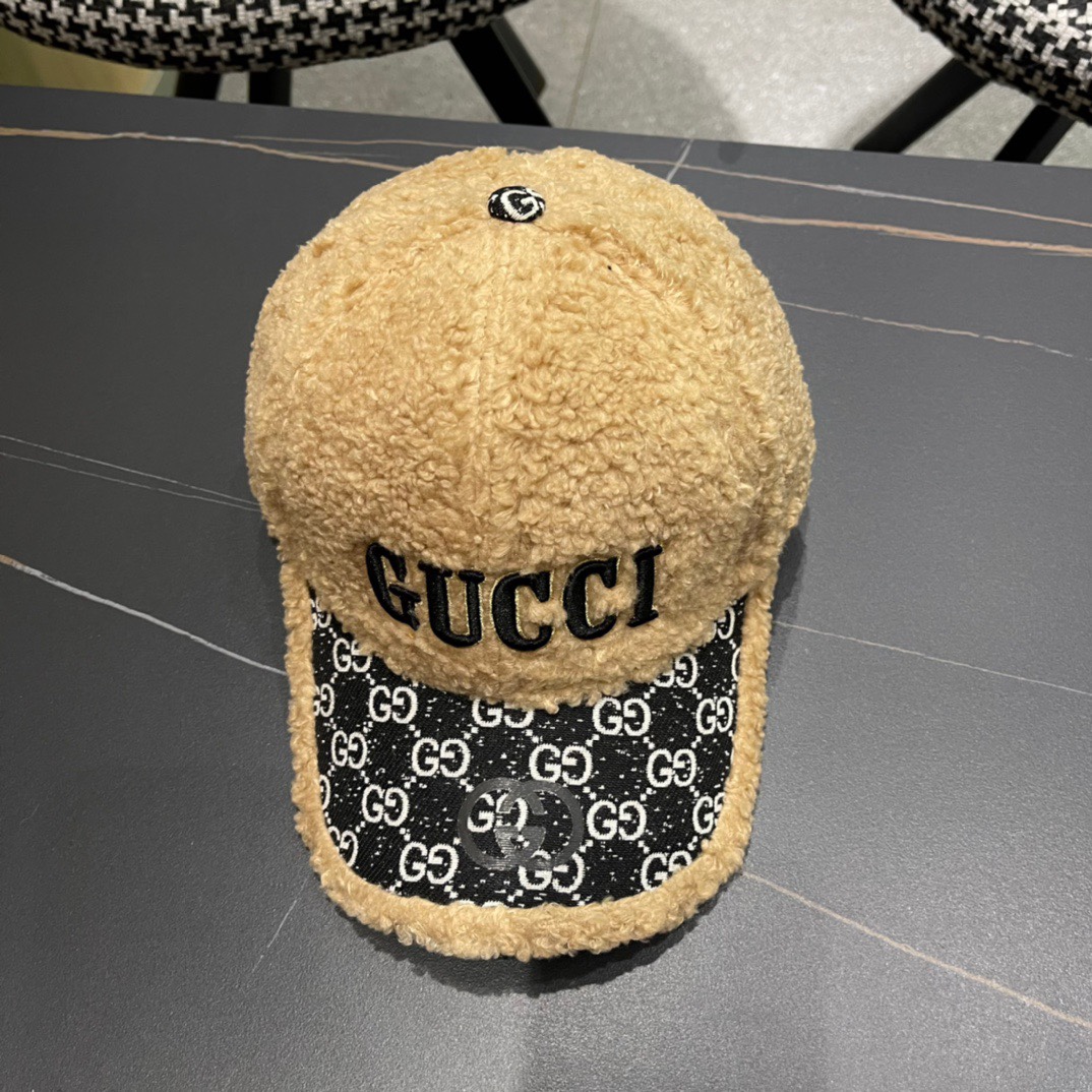 古奇棒球帽♥️GUCCI🧢官网新品秋冬新款毛绒棒球帽，原单品质火爆来袭 🔥🎩 工艺非常精美 方便携带！跑