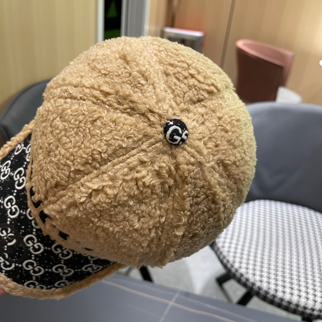 古奇棒球帽♥️GUCCI🧢官网新品秋冬新款毛绒棒球帽，原单品质火爆来袭 🔥🎩 工艺非常精美 方便携带！跑