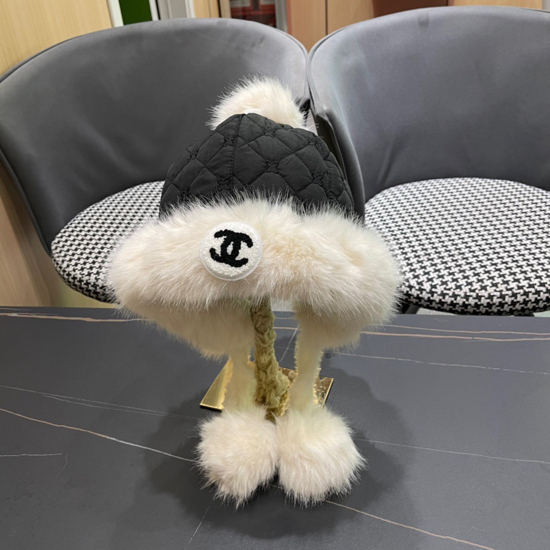 香奈儿Chanel 2024新款秋冬季雷锋帽加绒加厚护耳帽子