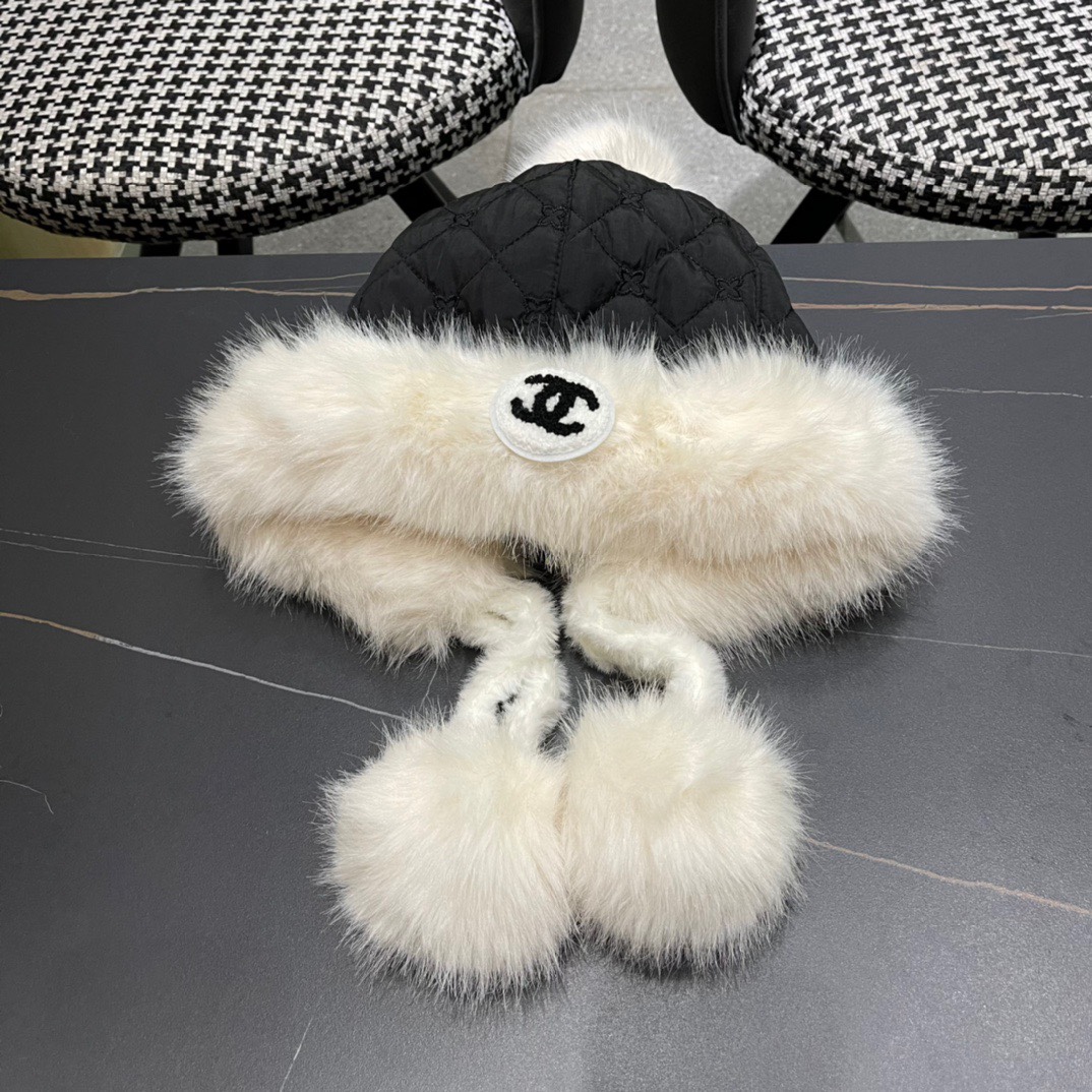 香奈儿Chanel 2024新款秋冬季雷锋帽加绒加厚护耳帽子