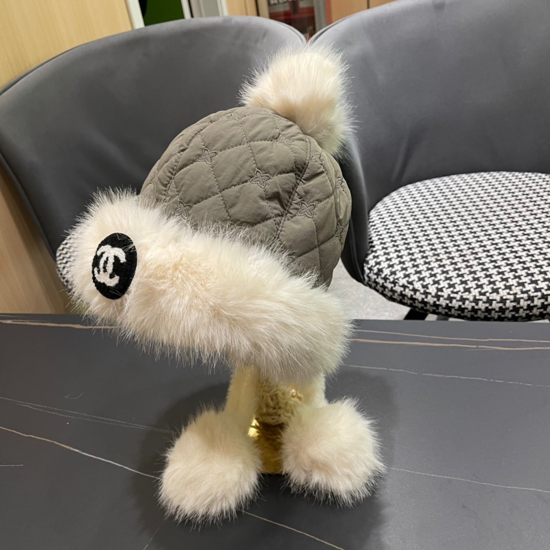 香奈儿Chanel 2024新款秋冬季雷锋帽加绒加厚护耳帽子