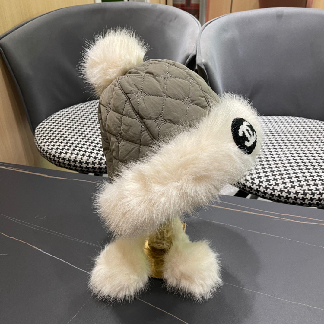 香奈儿Chanel 2024新款秋冬季雷锋帽加绒加厚护耳帽子