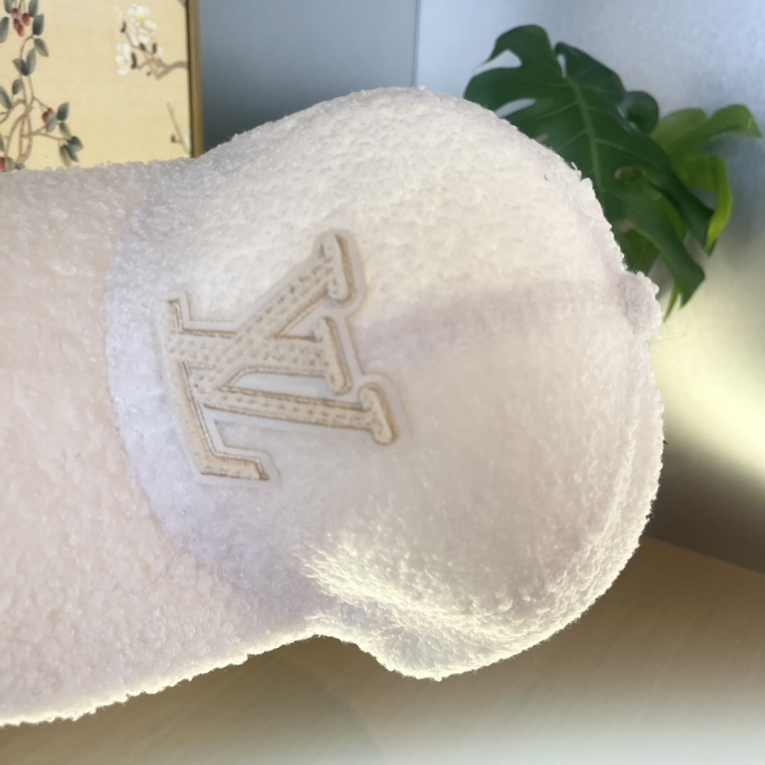 LV路易威登棒球帽 重工打造♥️高端大气，百搭款🤗男女通用！