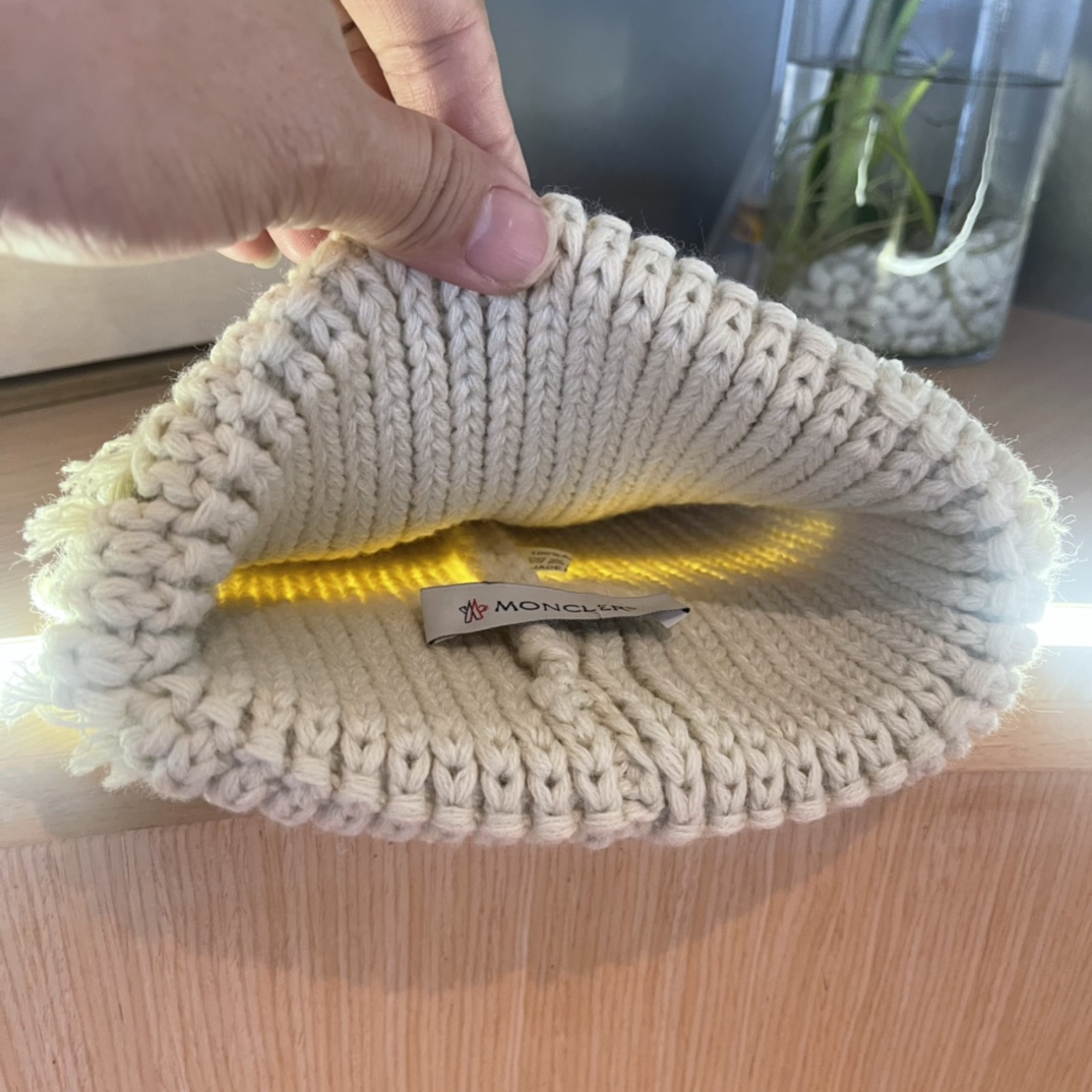 Moncler蒙口，秋冬粗线破线毛线帽，针织帽作为冬季穿搭必备