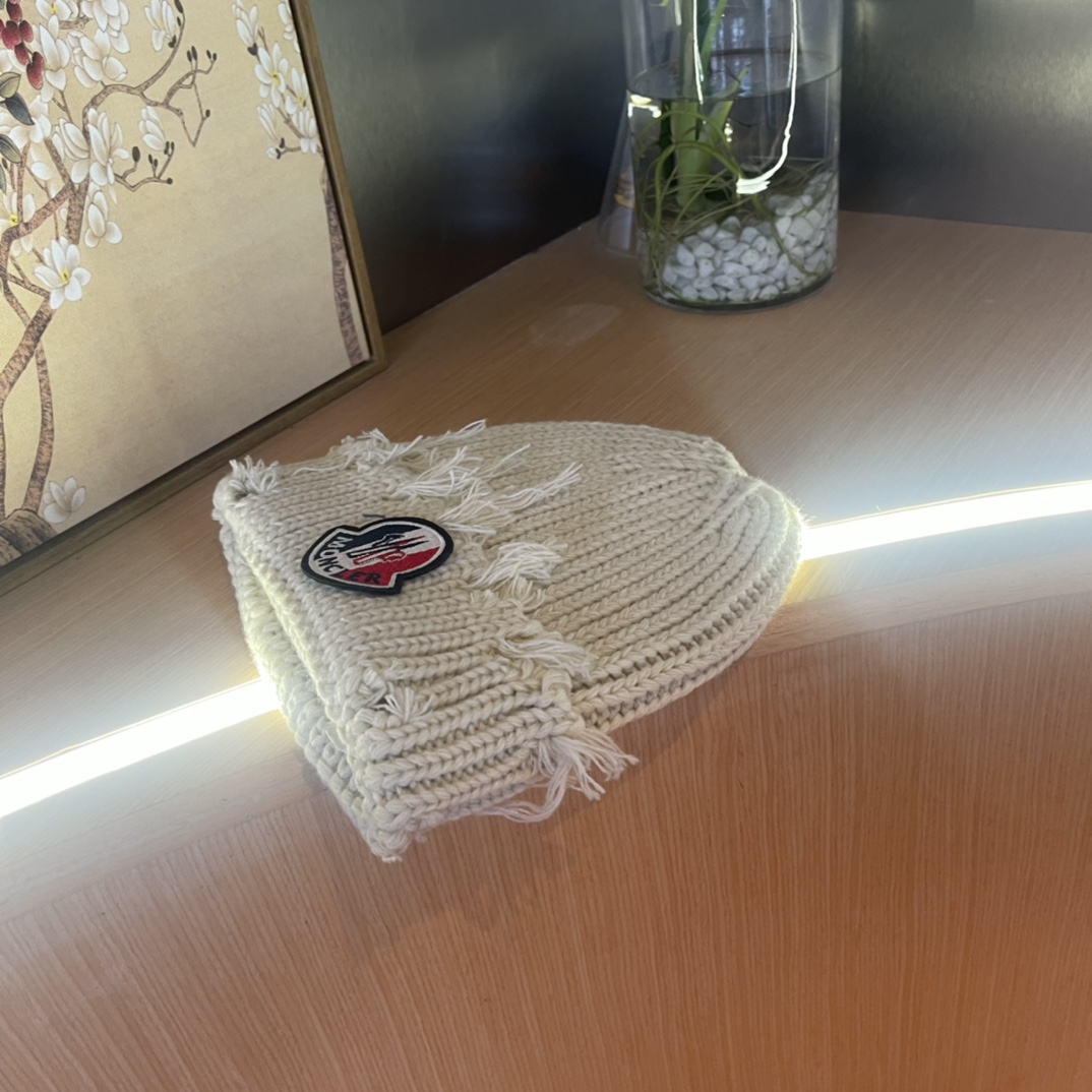  Moncler蒙口，秋冬粗线破线毛线帽，针织帽作为冬季穿搭必备