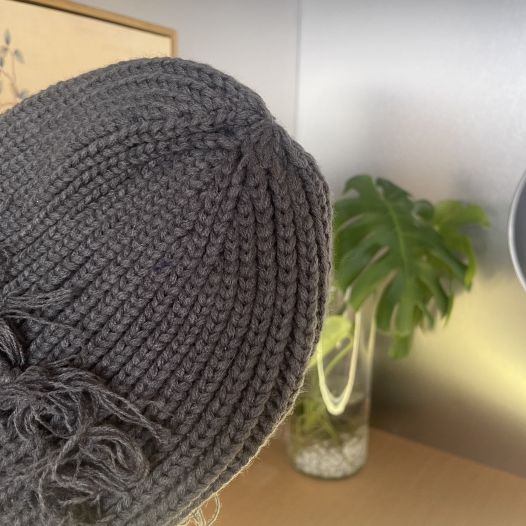  Moncler蒙口，秋冬粗线破线毛线帽，针织帽作为冬季穿搭必备