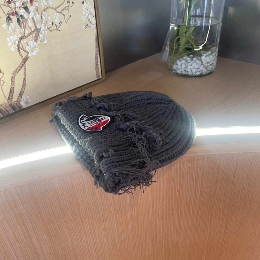  Moncler蒙口，秋冬粗线破线毛线帽，针织帽作为冬季穿搭必备