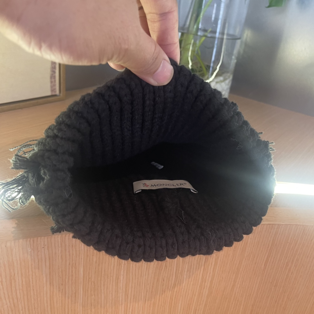  Moncler蒙口，秋冬粗线破线毛线帽，针织帽作为冬季穿搭必备
