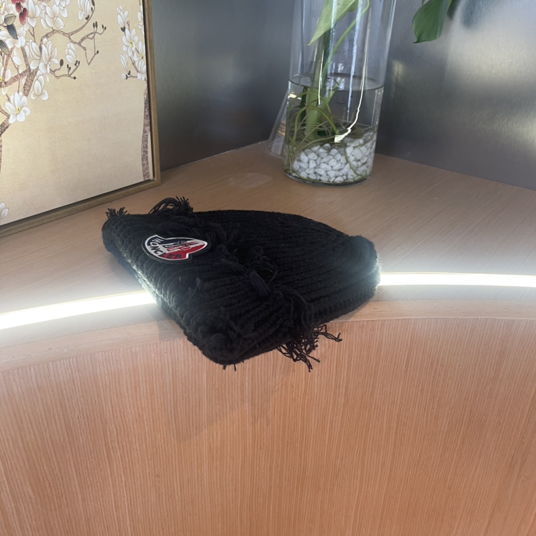  Moncler蒙口，秋冬粗线破线毛线帽，针织帽作为冬季穿搭必备