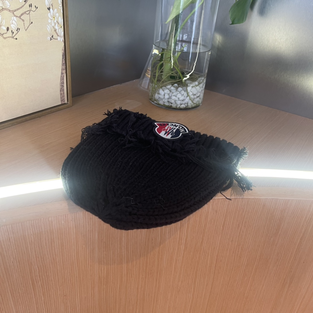  Moncler蒙口，秋冬粗线破线毛线帽，针织帽作为冬季穿搭必备